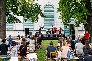 Jiří Stivín a Cindži renta, Jazz nad Vltavou, Festival komorní hudby Český Krumlov 28. 6. 2022, foto: Lubor Mrázek