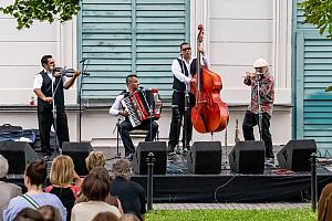 Jiří Stivín a Cindži renta, Jazz nad Vltavou, Festival komorní hudby Český Krumlov 28. 6. 2022, foto: Lubor Mrázek