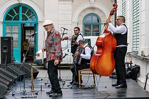 Jiří Stivín a Cindži renta, Jazz nad Vltavou, Festival komorní hudby Český Krumlov 28. 6. 2022, foto: Lubor Mrázek