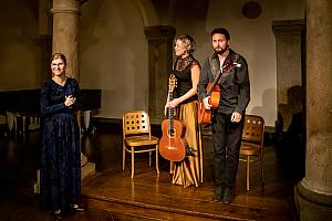 Nokturno s číší vína, Nina Havelková (kytara), Duo Manera - Soňa Vimrová a Miroslav Žára (kytara), Festival komorní hudby Český Krumlov 1. 7. 2022, foto: Lubor Mrázek