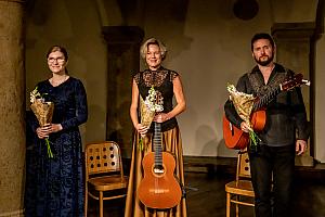 Nokturno s číší vína, Nina Havelková (kytara), Duo Manera - Soňa Vimrová a Miroslav Žára (kytara), Festival komorní hudby Český Krumlov 1. 7. 2022, foto: Lubor Mrázek