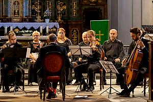 Slavnostní koncert Capella Regia - oslava stvoření v duchovní hudbě Arnošta ze Schwarzenbergu a Josepha Haydna, Festival komorní hudby Český Krumlov 2. 7. 2022, foto: Lubor Mrázek