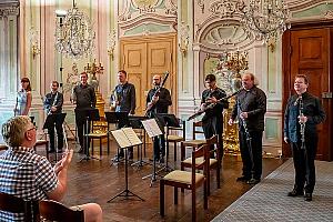 Skladby pro dechovou harmonii mezi Madridem, Vídní a Českým Krumlovem, Joan Enric Lluna - klarinet, Harmonia Mozartiana Pragensis, Festival komorní hudby Český Krumlov 6. 7. 2023, foto: Lubor Mrázek (12/25)