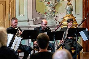 Skladby pro dechovou harmonii mezi Madridem, Vídní a Českým Krumlovem, Joan Enric Lluna - klarinet, Harmonia Mozartiana Pragensis, Festival komorní hudby Český Krumlov 6. 7. 2023, foto: Lubor Mrázek (17/25)