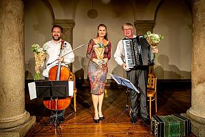 Nokturno s číší vína - Vivat tango, Ladislav Horák - akordeon, Petr Nouzovský - violoncello, Festival komorní hudby Český Krumlov 8. 7. 2023, foto: Lubor Mrázek (17/20)