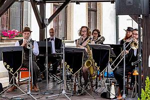 Jazz nad Vltavou - Prvorepublikový večer: Prague Rhythm Kings, Festival komorní hudby Český Krumlov 2. 7. 2024, foto: Lubor Mrázek (1/14)
