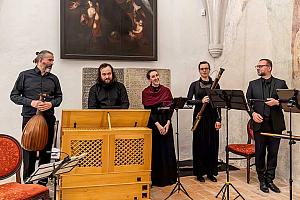 Zpěv a modlitba v životě českokrumlovských řádových sester 15.-17. století, Vox Clamans, umělecký vedoucí Jan Hajič, Festival komorní hudby Český Krumlov 28. a 29. 6. 2024, foto: Lubor Mrázek (21/21)