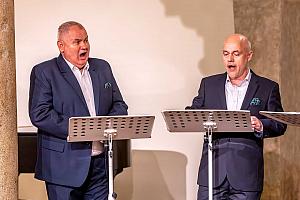Mužské sbory českých autorů, vokální kvarteto Q Vox, nokturno s číší vína, Festival komorní hudby Český Krumlov 5. 7. 2024, foto: Matouš Vokatý (3/11)