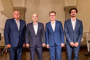 Mužské sbory českých autorů, vokální kvarteto Q Vox, nokturno s číší vína, Festival komorní hudby Český Krumlov 5. 7. 2024, foto: Matouš Vokatý (9/11)