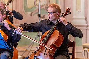 Koncert k poctě Josefu Sukovi a české hudbě, Komorní orchestr Praga Camerata, Festival komorní hudby Český Krumlov 6. 7. 2024, foto: Matouš Vokatý (8/12)