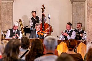 Jazzband Schwarzenberské gardy, Festival komorní hudby Český Krumlov 7. 7. 2024, foto: Matouš Vokatý (1/25)