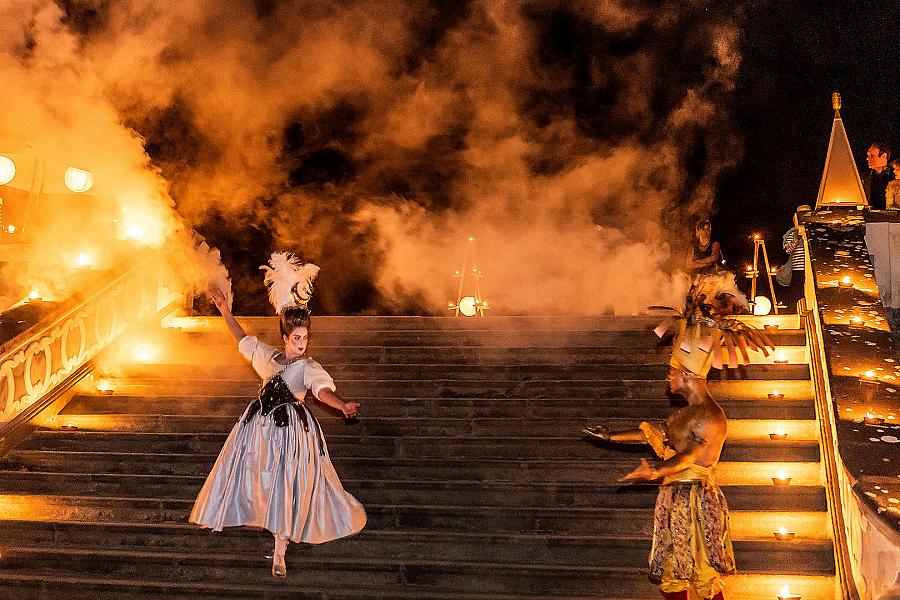Barokní noc na zámku Český Krumlov®, Historicky věrná obdoba zámeckých barokních slavností